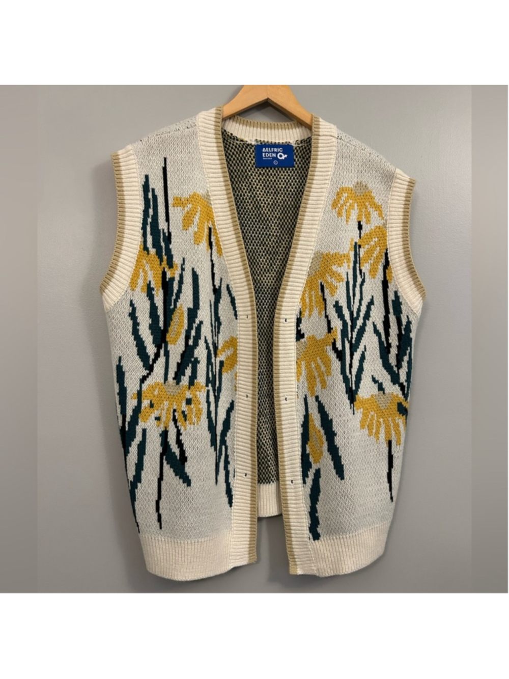 Aelfric Eden Cream Knit Floral Vest with Yellow and Green Motif Large - Picture 3 of 7